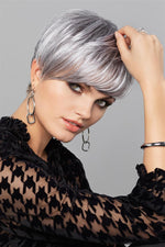Erin-60_56-51-01085-hXgx