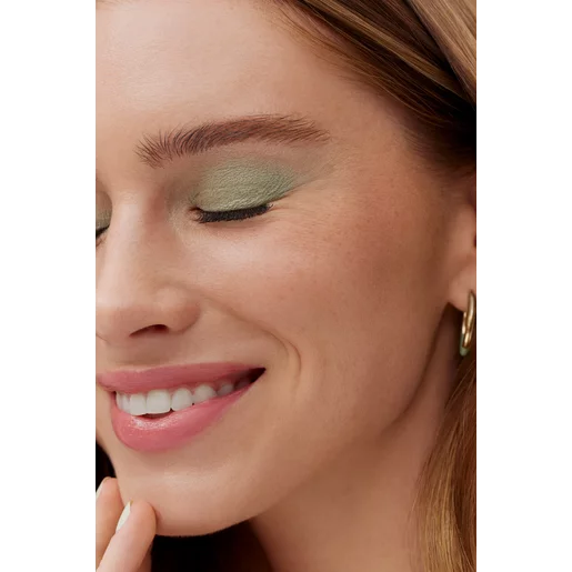 alcina-modell-make-up-trends-fruhjahr-sommer-powder-eyeshadow-pen-fresh-mint-webp