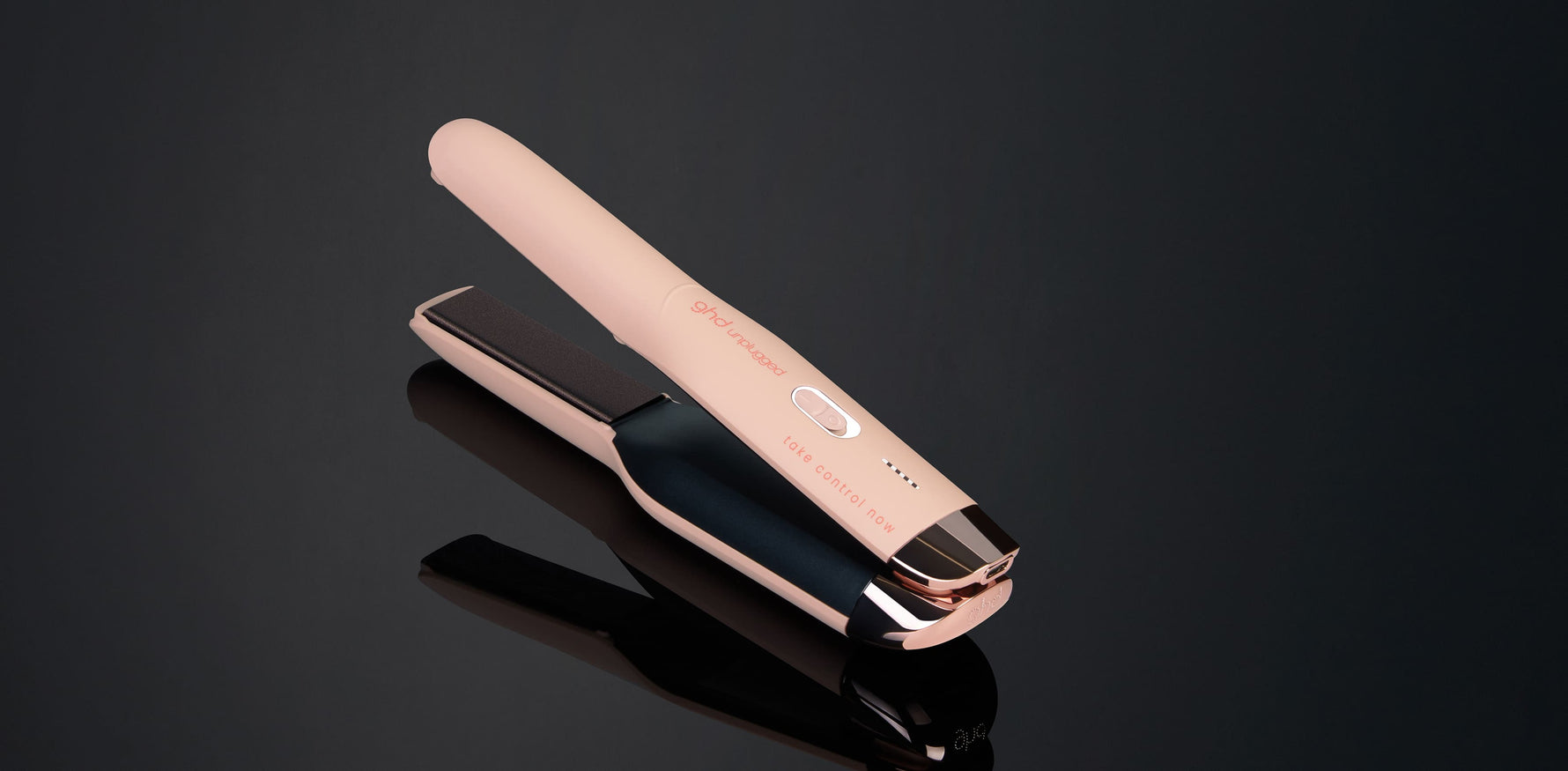 ghd-unplugged-glatteisen-in-pink-beach-2023-245637-53