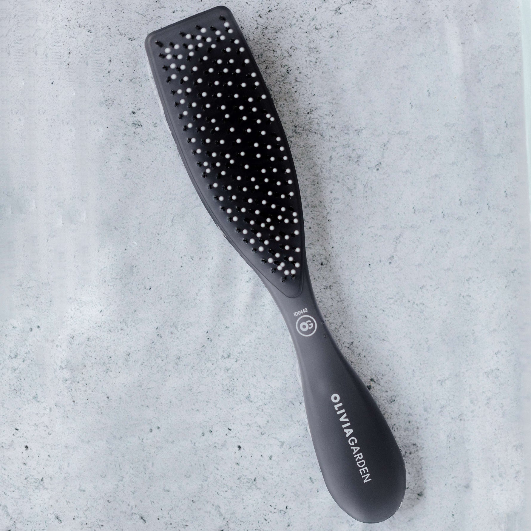 olivia-garden-essential-style-wet-thick-hair-bristles-matt-black-b-2487-0hsr