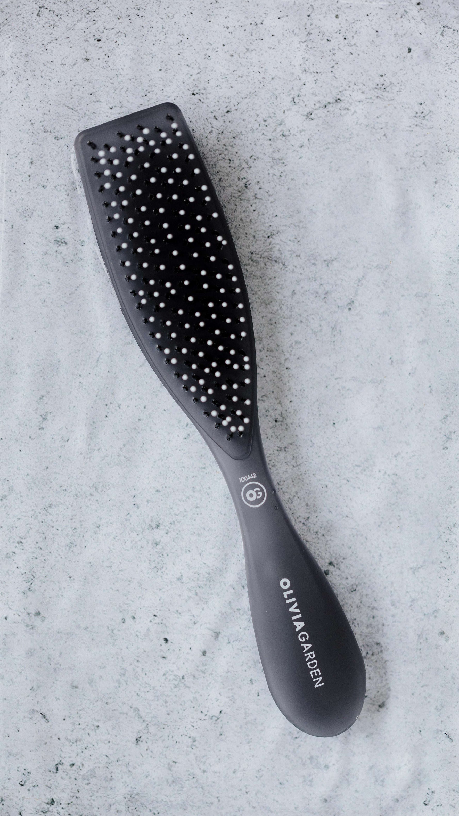 olivia-garden-essential-style-wet-thick-hair-bristles-matt-black-b-2487-fWU6
