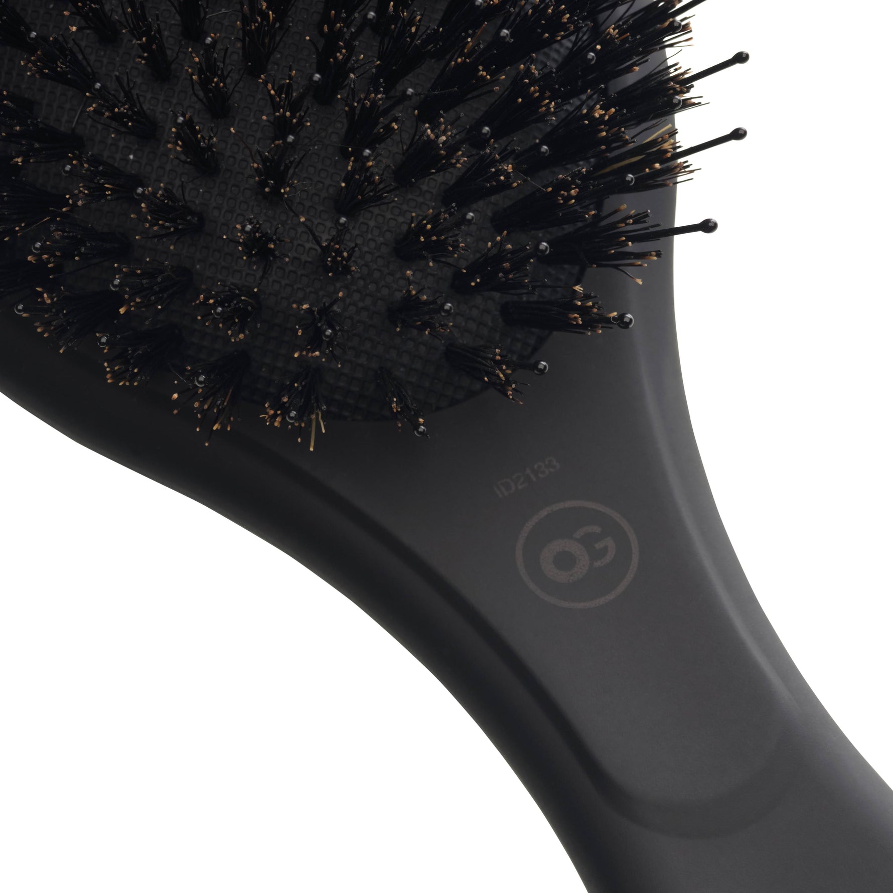 olivia-garden-expert-care-oval-boar-nylon-bristles-black-label-b-2539-6gOV